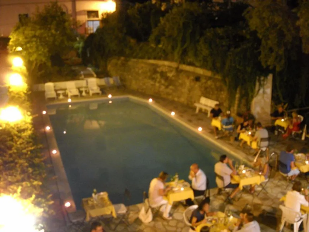 Hotel La Conchiglia 마르시아나마리나